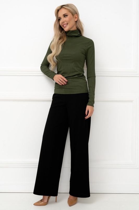 472624 Open-style Turtleneck